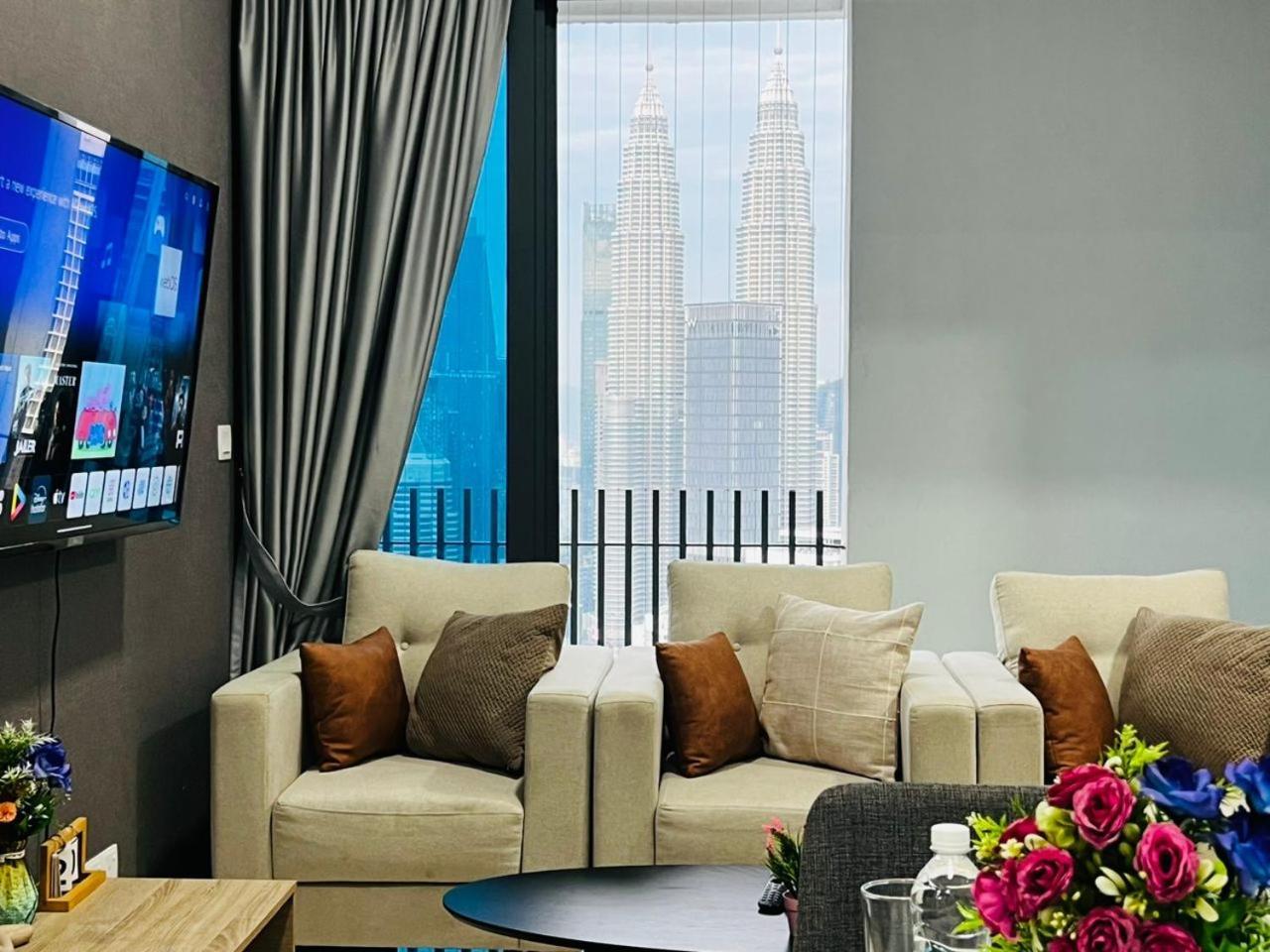 The Luxe Colony Klcc By Sky Pool Lägenhet Kuala Lumpur Exteriör bild